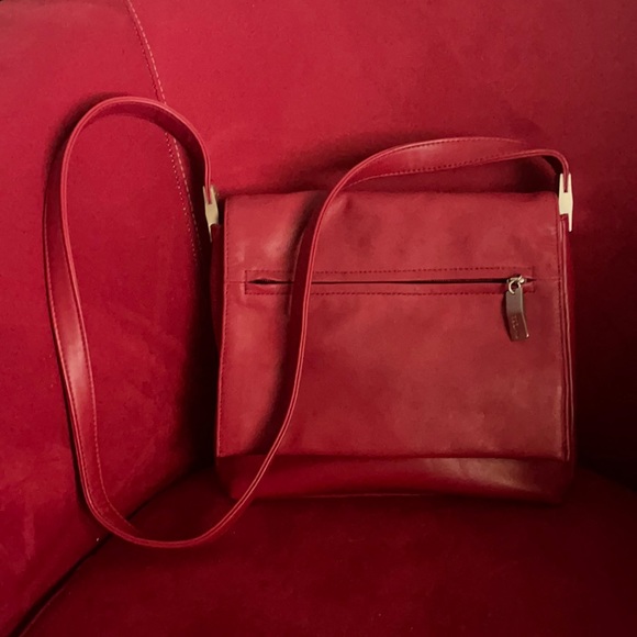 LIZ CLAIBORNE SHOULDER BAGS - Picture 1 of 3